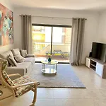 George\'S Quinta Das Palmeiras, A 2 Bedroom Apartment In Luxury Complex, Walking Distance To Town