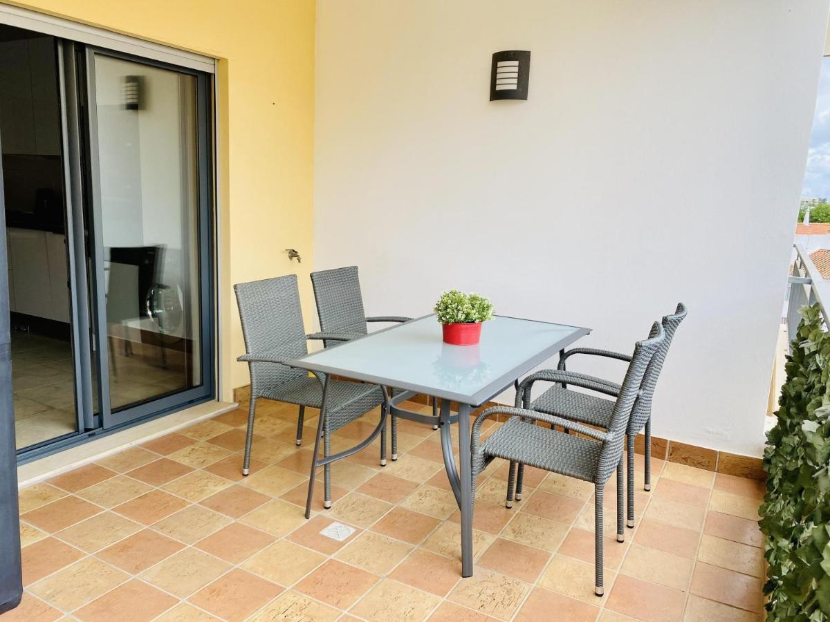 George's Quinta Palmeiras, A 2 Bedroom In Luxury Complex, Walking Distance To Town Apartment