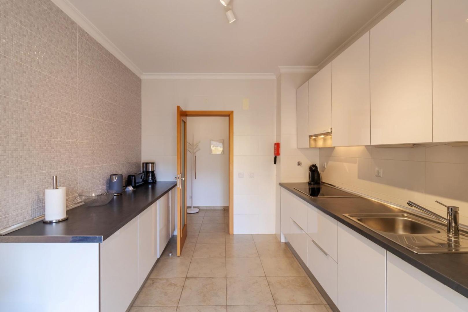 George's Quinta Palmeiras, A 2 Bedroom In Luxury Complex, Walking Distance To Town Apartment Lagos
